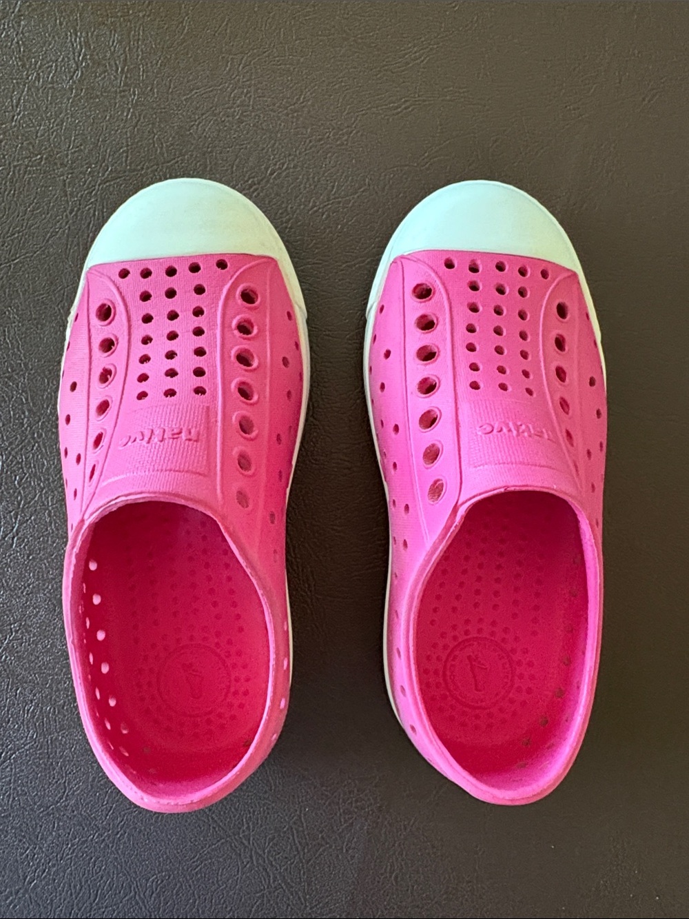 Native Kids Water Shoes Jefferson Slip-On in Pink & White sz 10